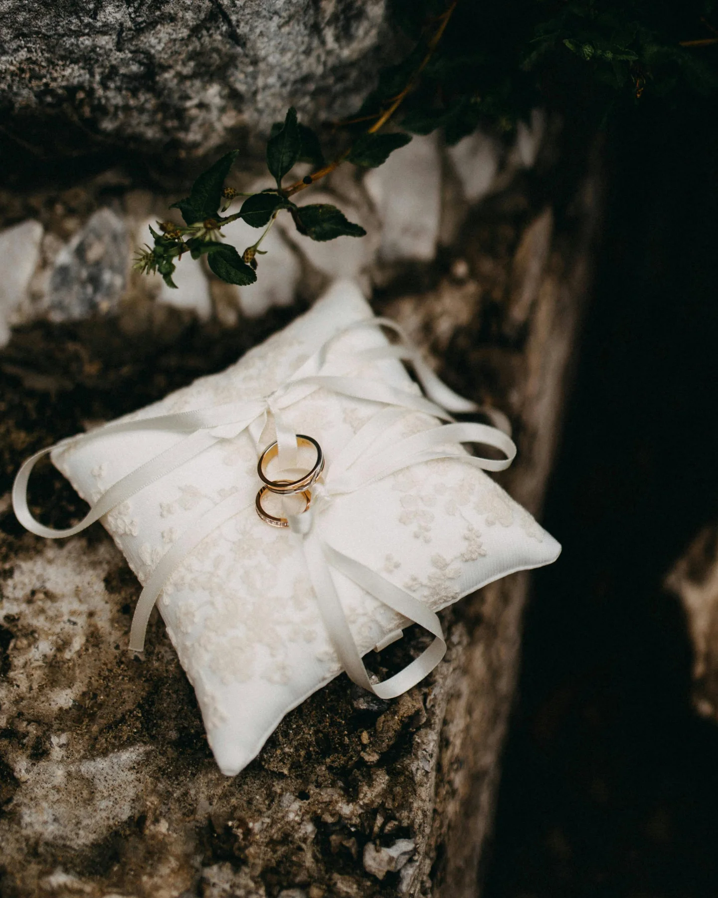 Engagement party in Kusadasi ring box with engagement rings on dark fabric