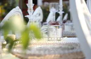Outdoor engagement decoration with palm trees and flowers in Kusadasi